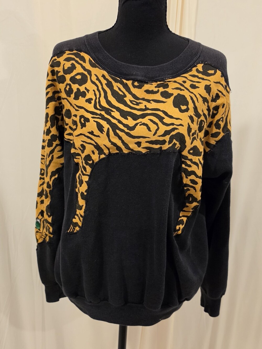 Vtg 80s Pannill Sweatshirt L Tiger Leopard Animal Print Crewneck Black USA Made